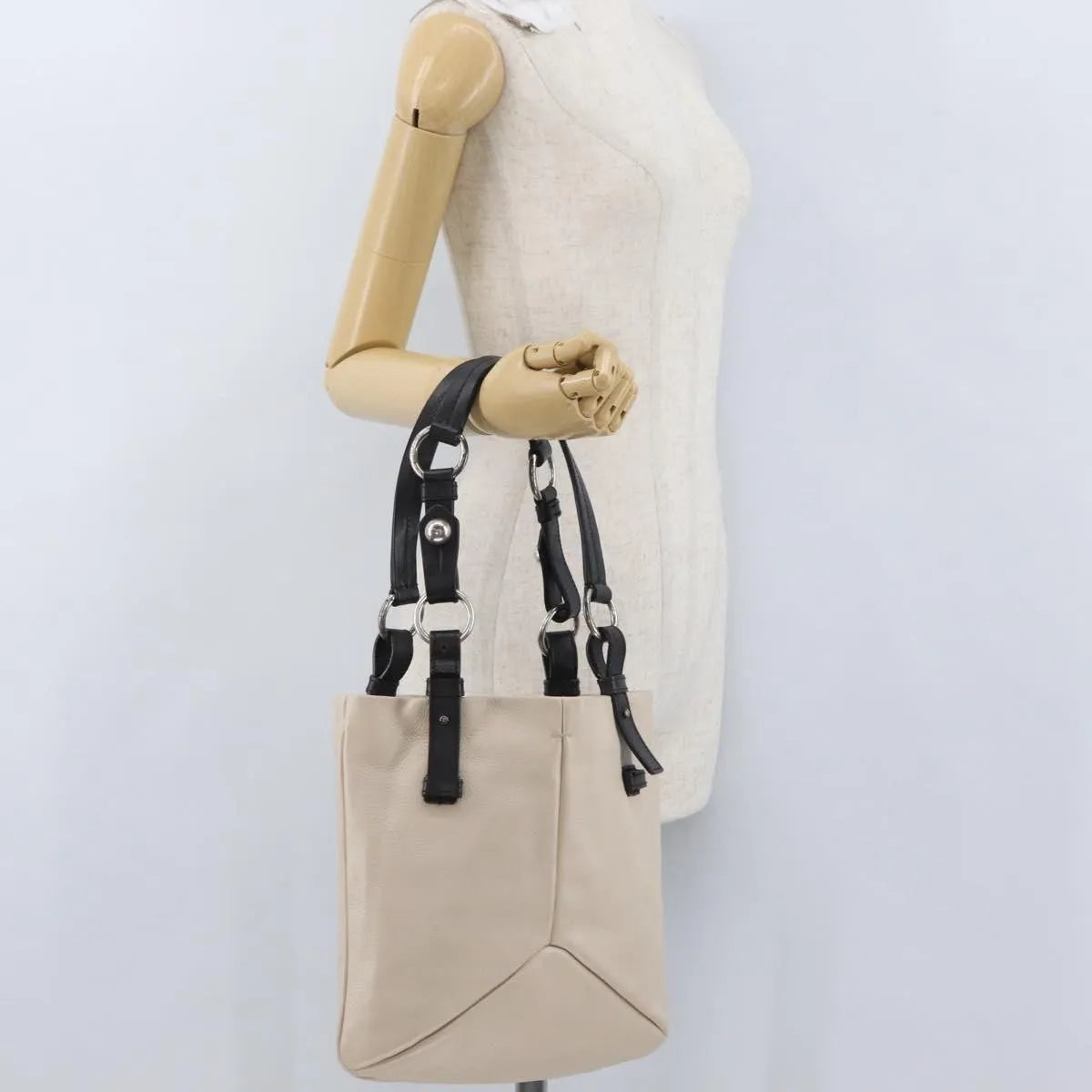 Saint Laurent Vintage Handbag Leather Beige Leather Handbag (Pre-Owned)