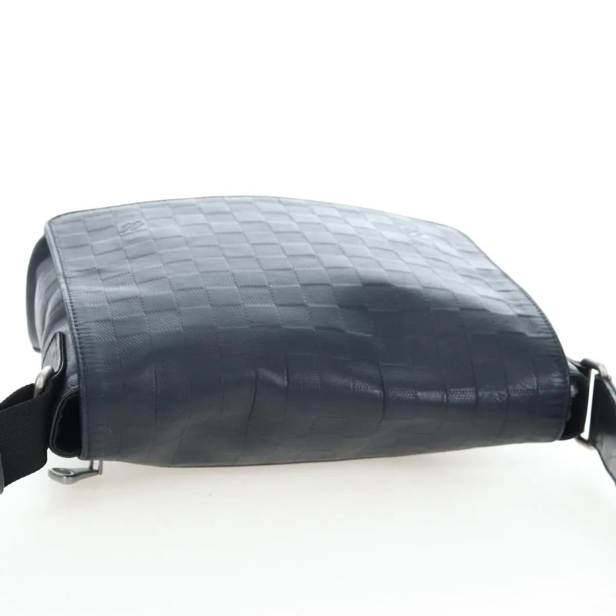 Louis Vuitton District Messenger Damier Infini Leather Black Leather Shoulder Bag Bag (Pre-Owned)
