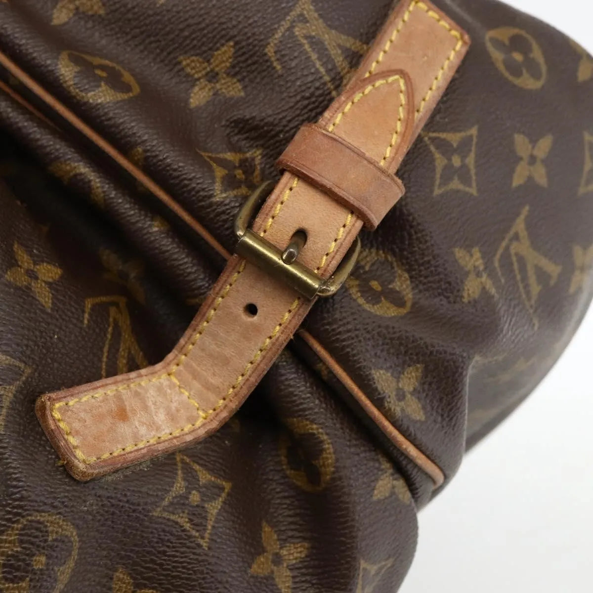 Louis Vuitton Saumur Monogram Canvas Multicolour Canvas Shoulder Bag Bag (Pre-Owned)