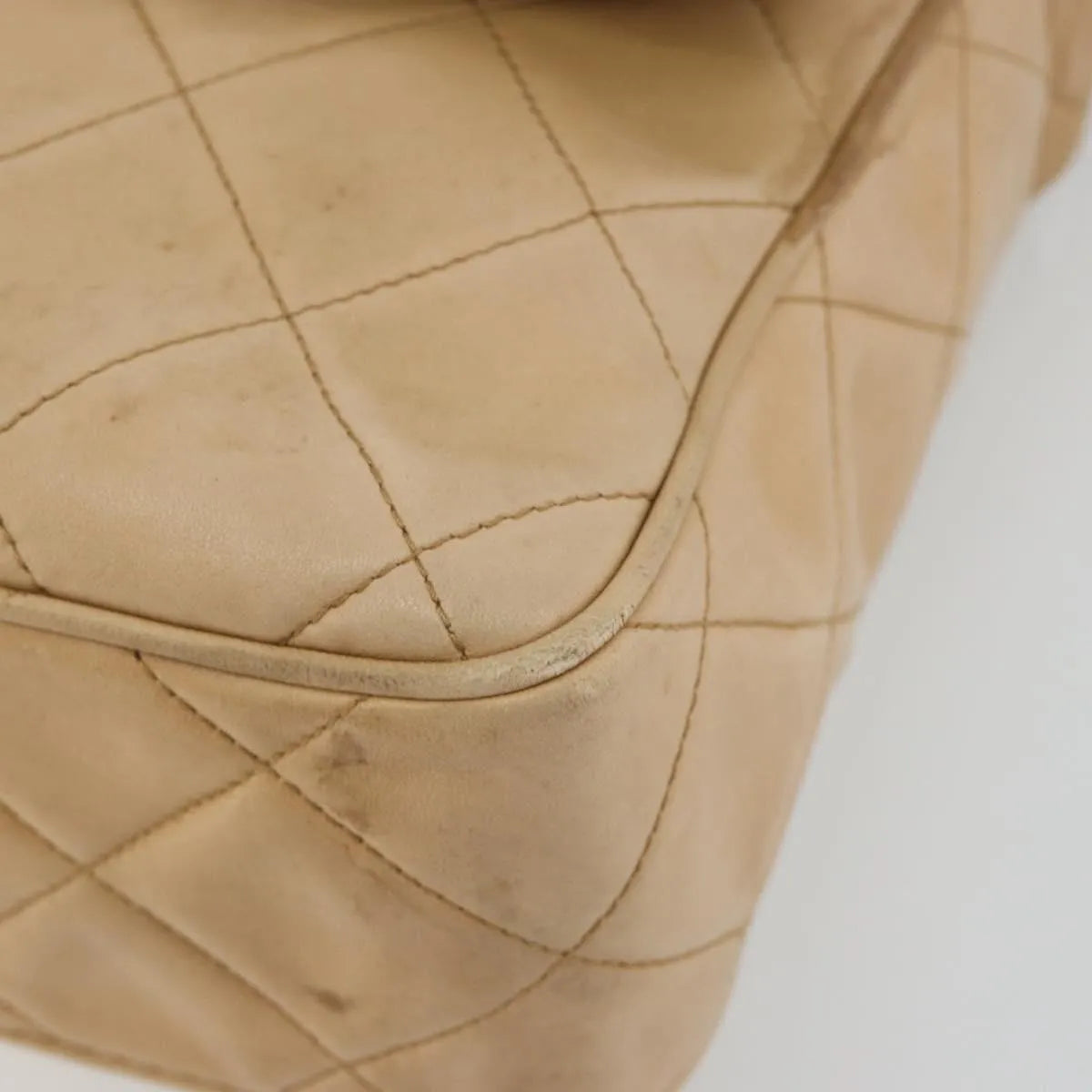 Chanel Vintage Diamond Cc Flap Pocket Quilted Lambskin Beige Leather Shoulder Bag Bag (Pre-Owned)