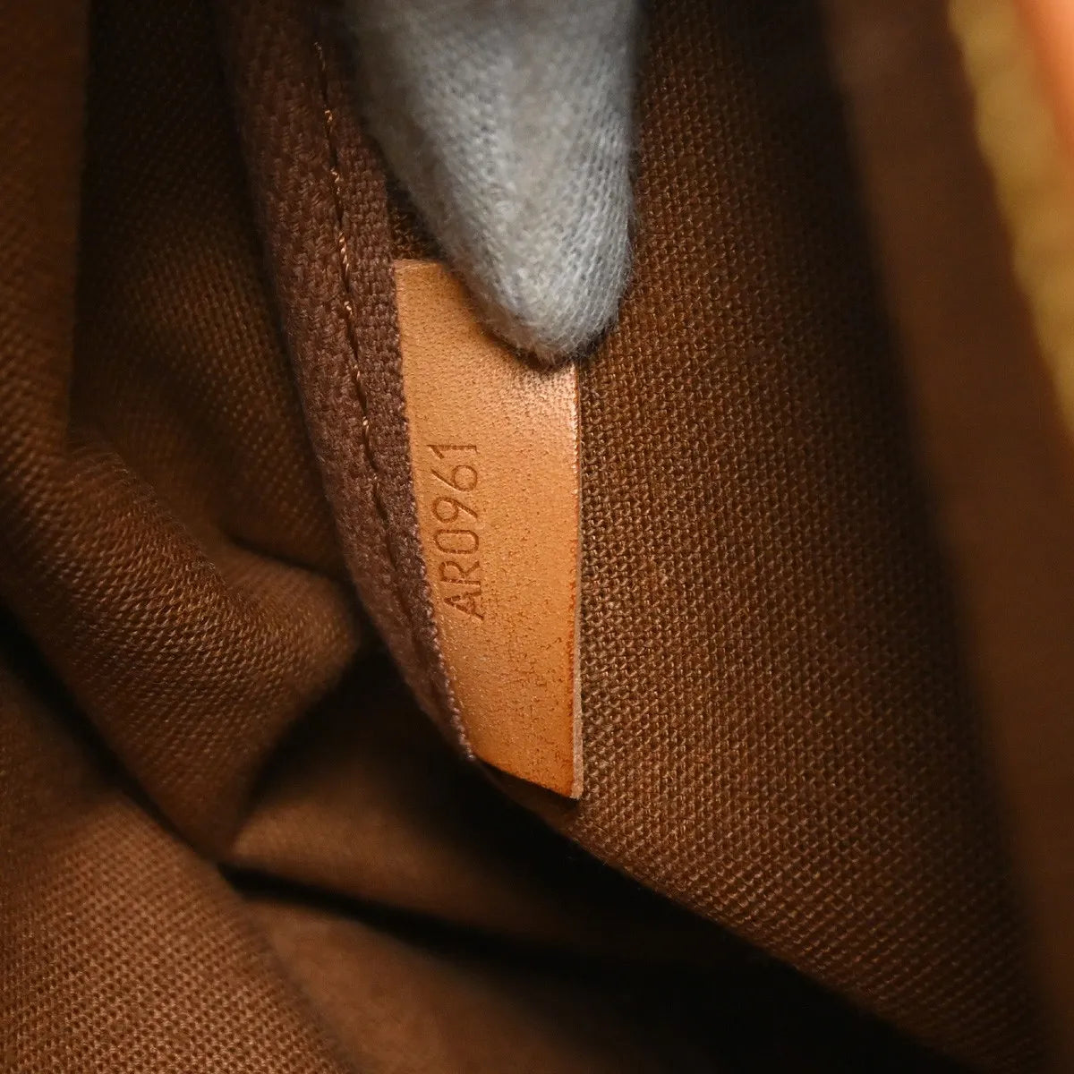 Louis Vuitton Saumur Monogram Canvas Brown Canvas Shoulder Bag Bag (Pre-Owned)
