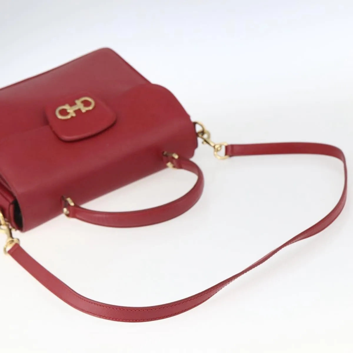 Salvatore Ferragamo Gancini Leather Red Leather Handbag (Pre-Owned)
