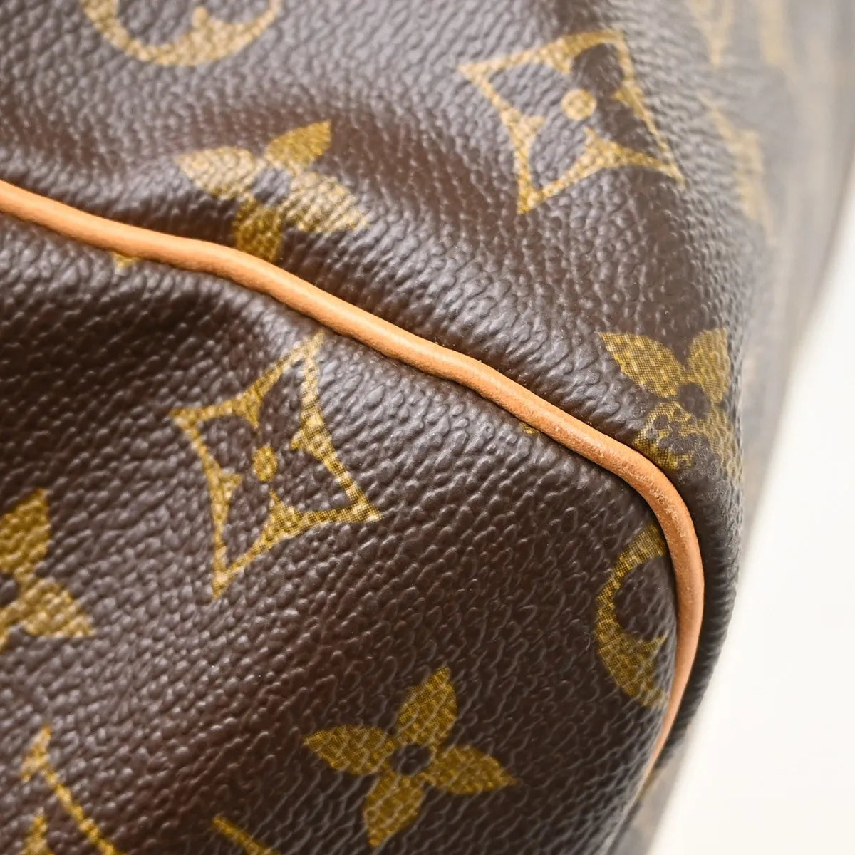 Louis Vuitton Keepall Bag Monogram Canvas Brown Canvas Travel Bag Bag (Pre-Owned)