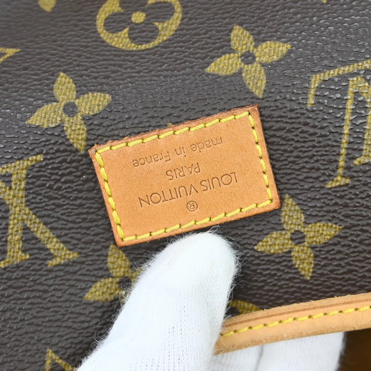 Louis Vuitton Saumur Monogram Canvas Brown Canvas Shoulder Bag Bag (Pre-Owned)