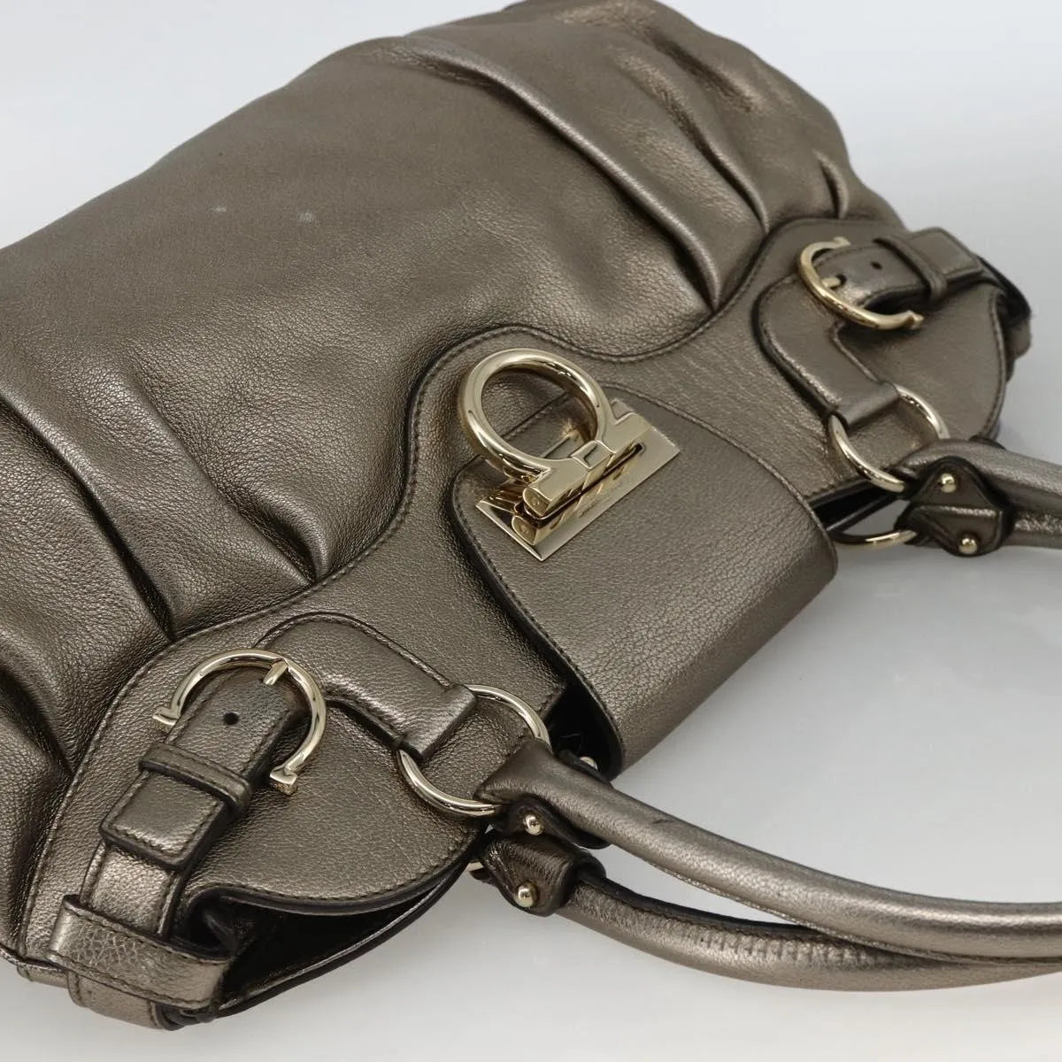 Salvatore Ferragamo Gancini Leather Silver Leather Handbag (Pre-Owned)