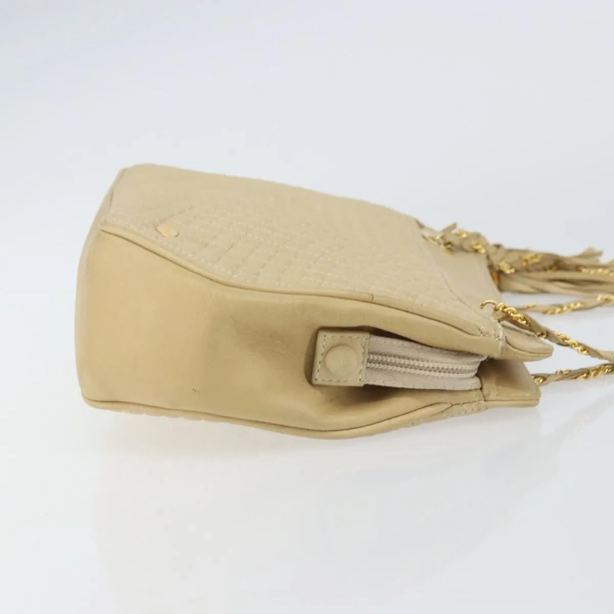 Bally Vintage Chain Quilted Leather Beige Leather Shoulder Bag Bag (Pre-Owned)