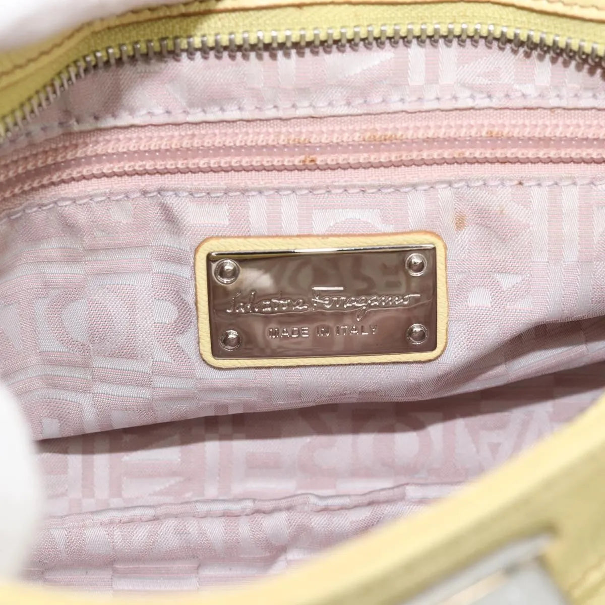 Salvatore Ferragamo Gancini Leather Yellow Leather Handbag (Pre-Owned)