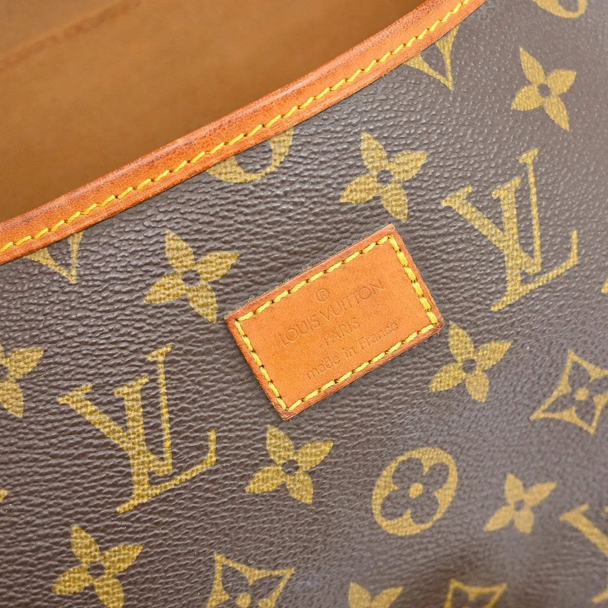 Louis Vuitton Saumur Monogram Brown Canvas Shoulder Bag Bag (Pre-Owned)