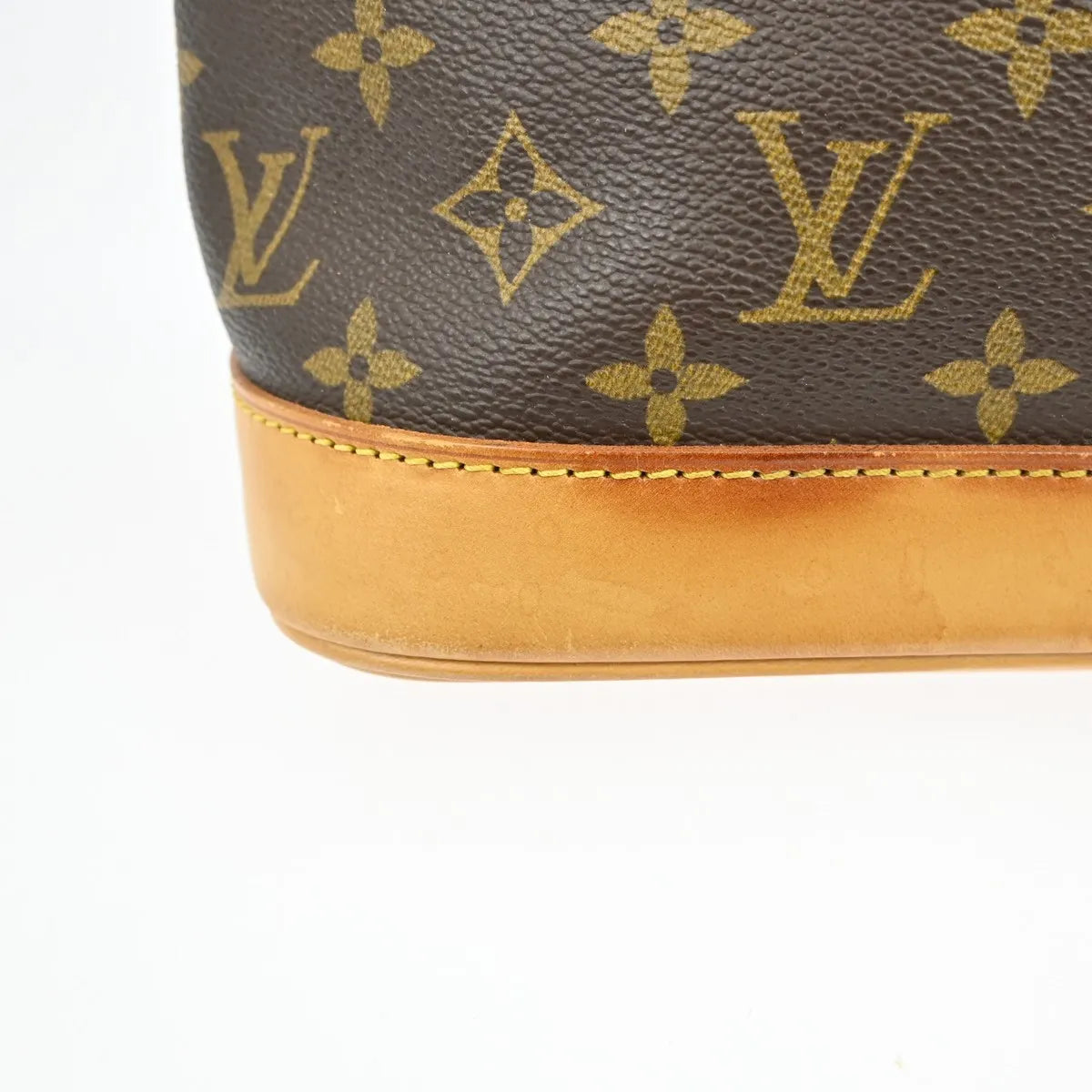 Louis Vuitton Alma Monogram Canvas Brown Canvas Handbag (Pre-Owned)