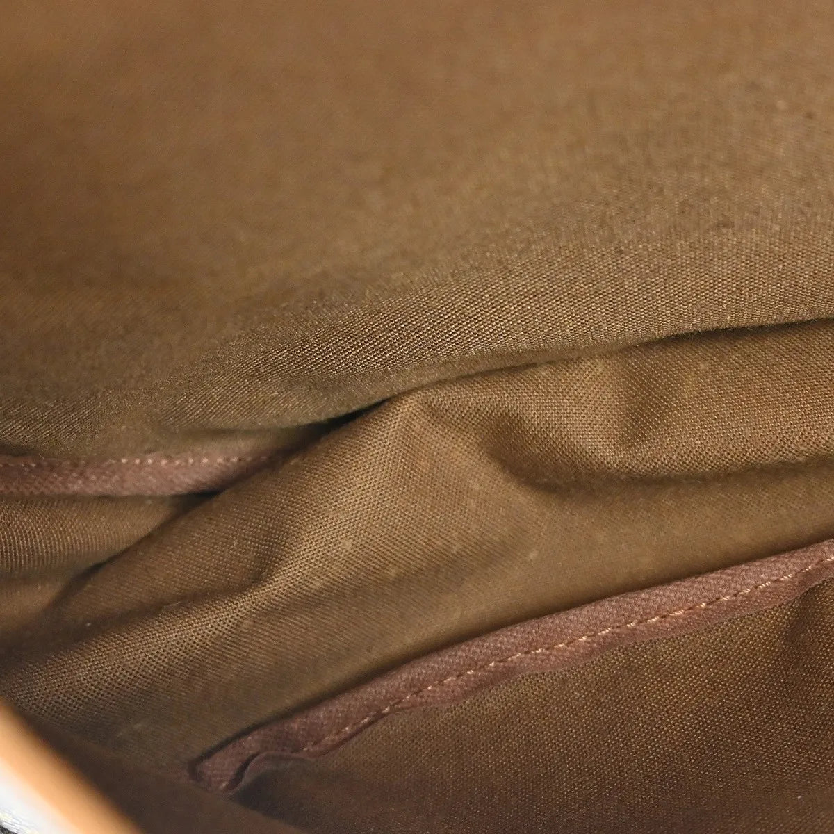 Louis Vuitton Saumur Monogram Brown Canvas Shoulder Bag Bag (Pre-Owned)