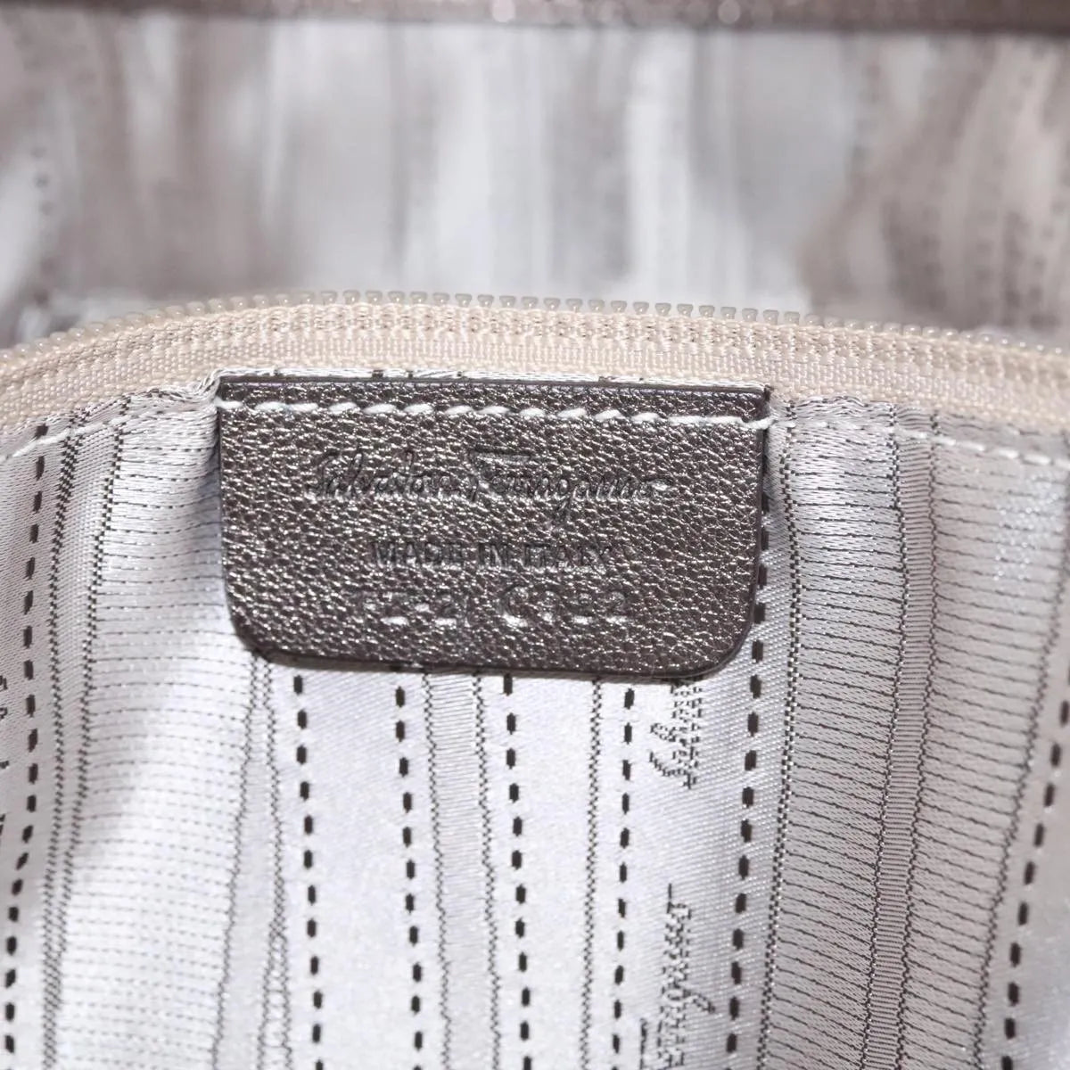 Salvatore Ferragamo Sofia Satchel Leather Silver Leather Handbag (Pre-Owned)