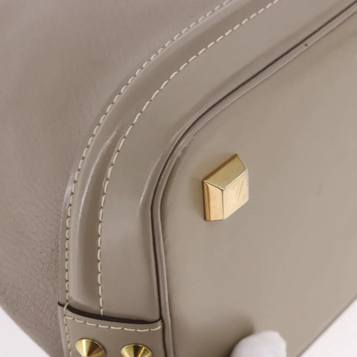 Louis Vuitton Suhali Lockit Leather Gray Leather Handbag (Pre-Owned)