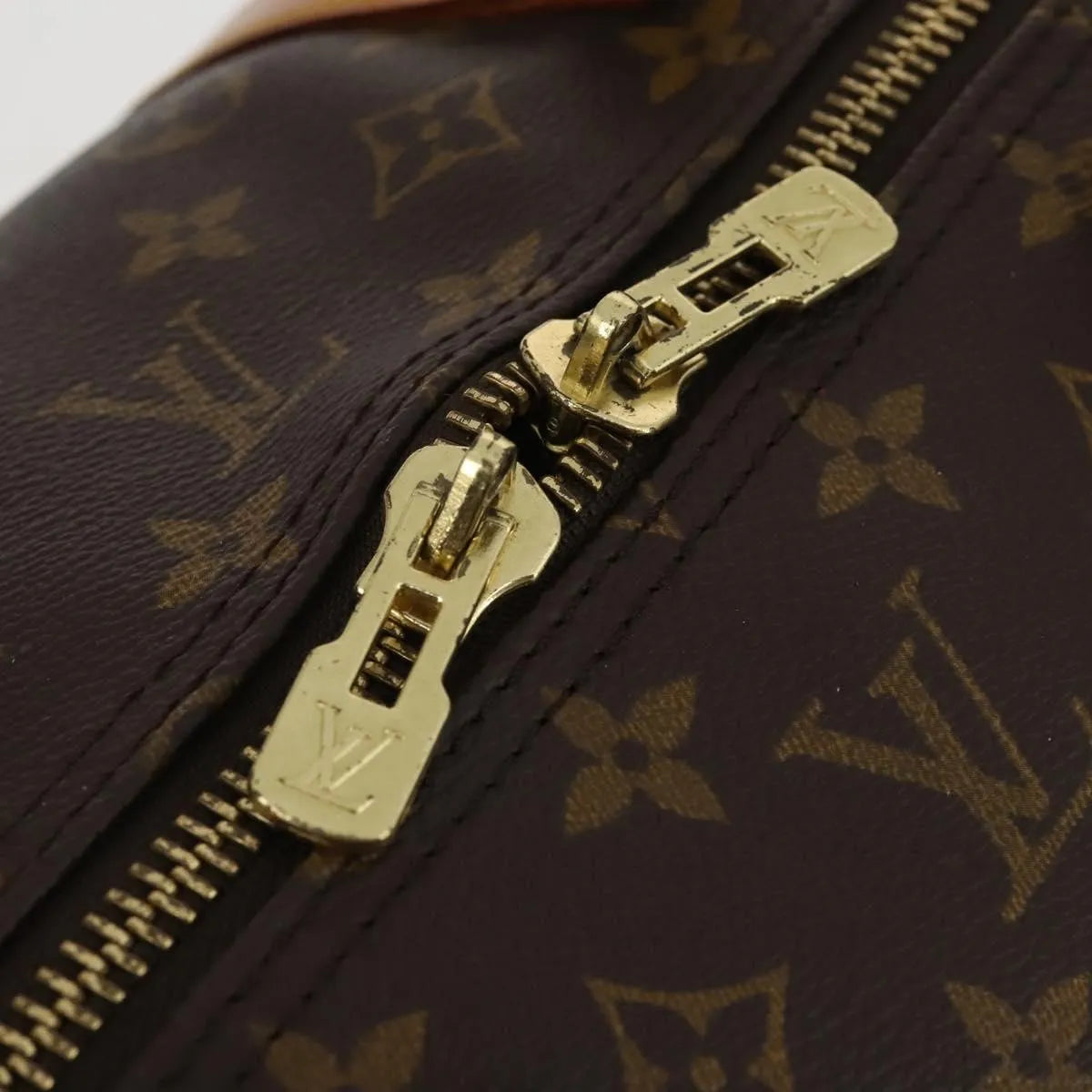 Louis Vuitton Keepall Bandoulière Monogram Brown Canvas Travel Bag Bag (Pre-Owned)