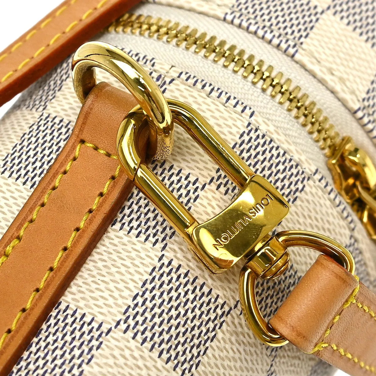 Louis Vuitton Bottle Holder Damier White Canvas Clutche & Pouche Bag (Pre-Owned)