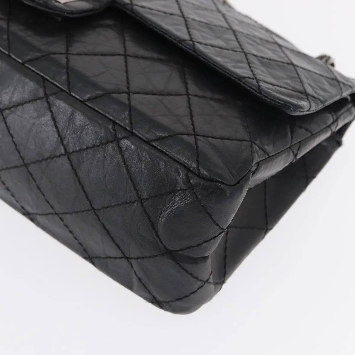 Chanel Reissue 2.55 Flap Quilted Aged Calfskin Black Leather Handbag (Pre-Owned)