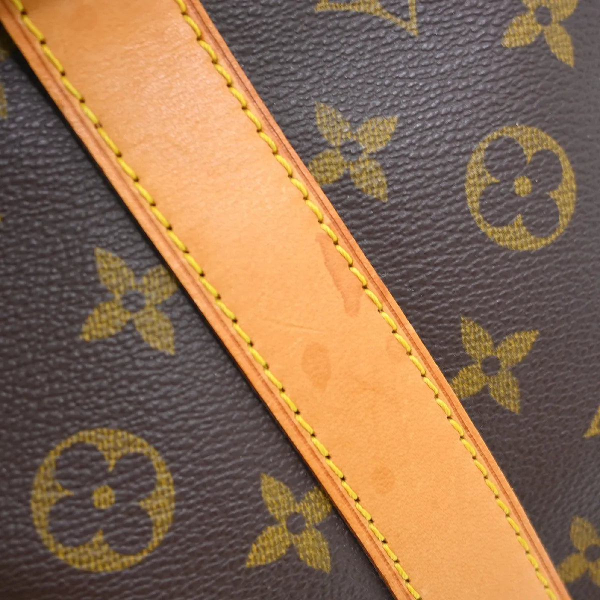 Louis Vuitton Keepall Bandouliere Bag Monogram Canvas Brown Canvas Travel Bag Bag (Pre-Owned)