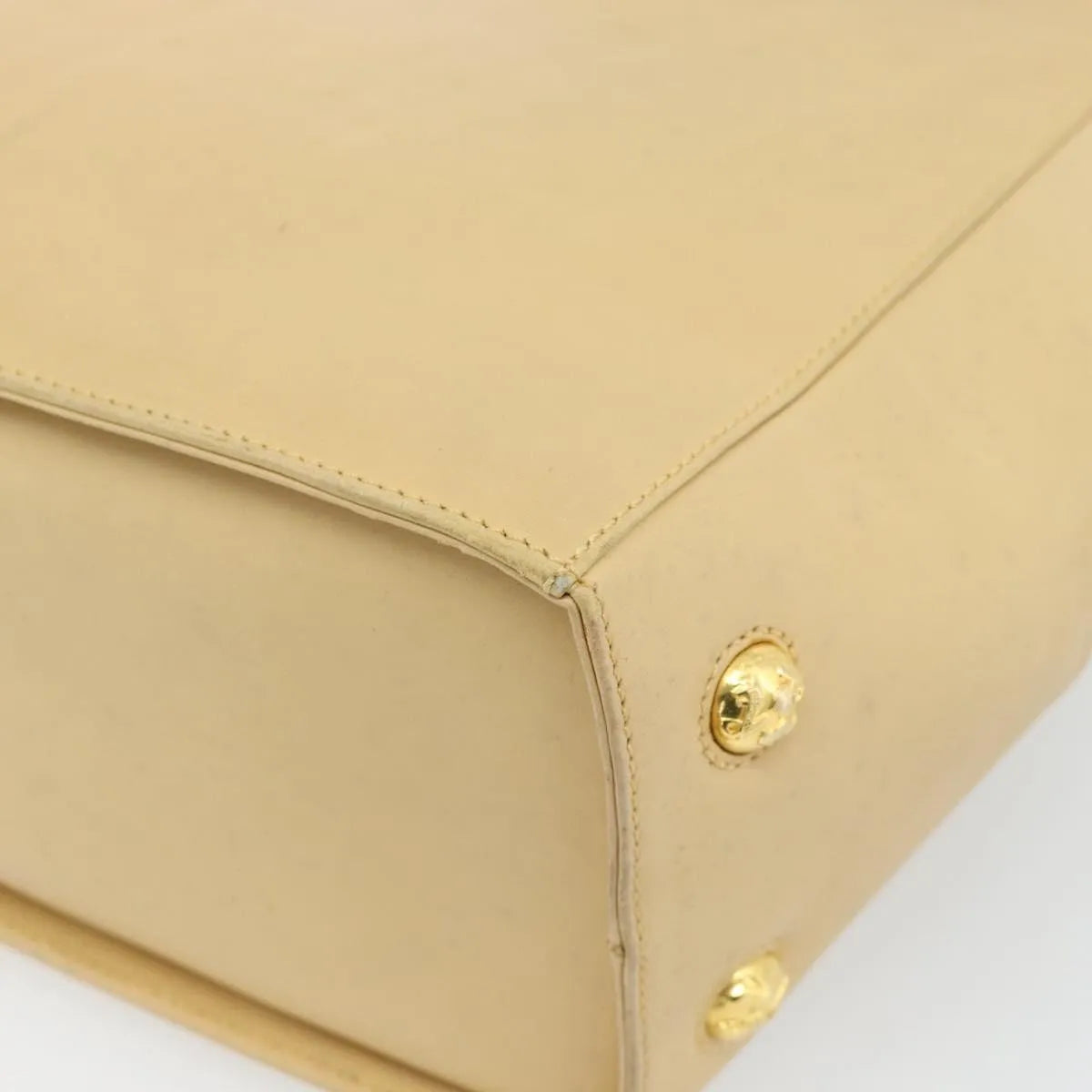 Salvatore Ferragamo Vintage Leather Beige Leather Shoulder Bag Bag (Pre-Owned)