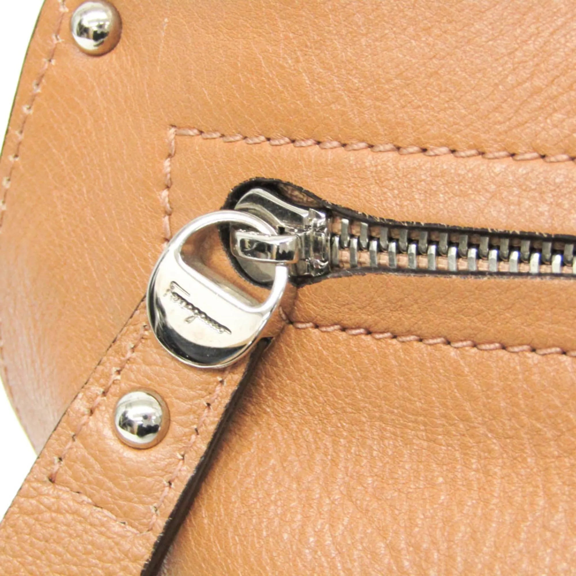 Salvatore Ferragamo Gancini Leather Brown Leather Shoulder Bag Bag (Pre-Owned)