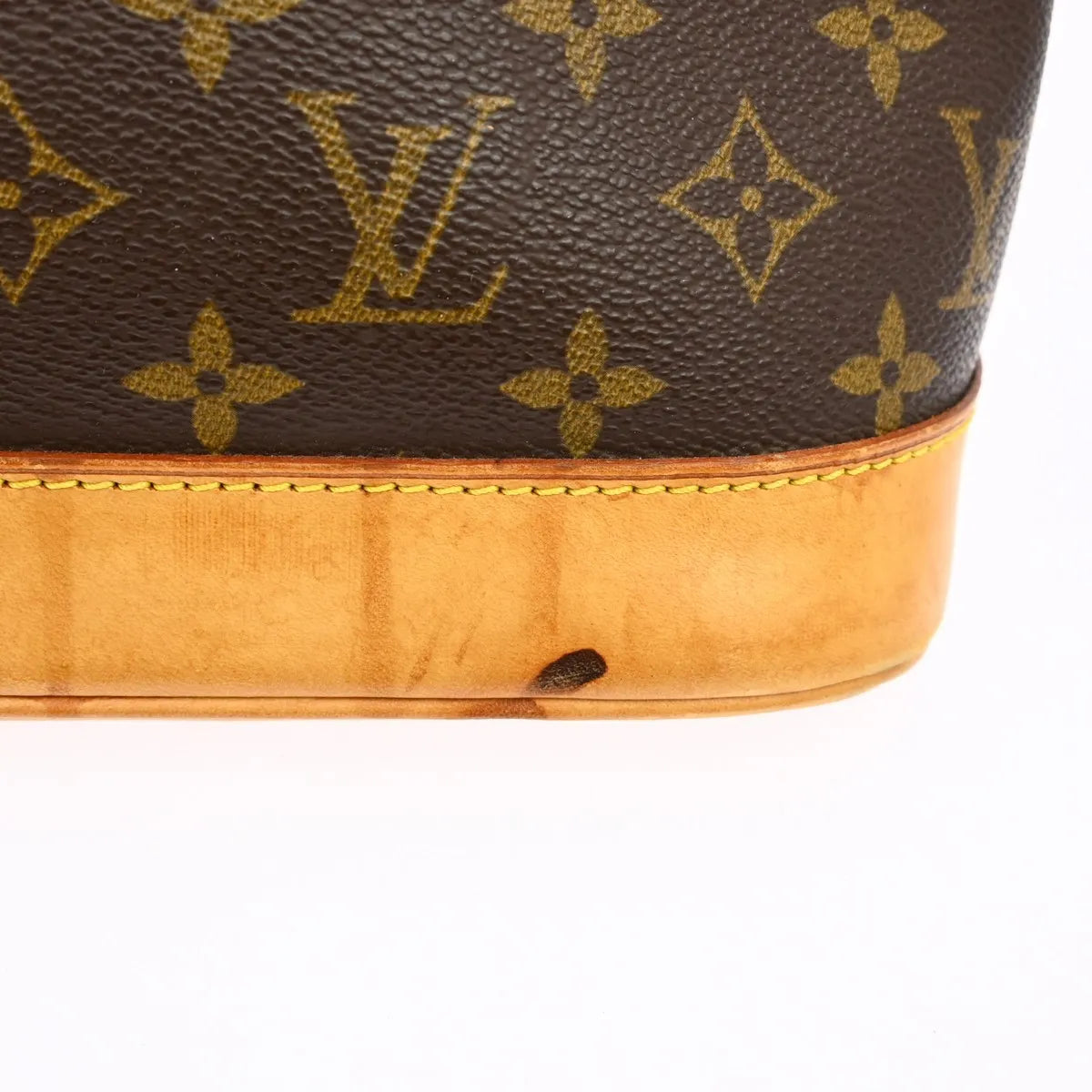 Louis Vuitton Alma Monogram Brown Canvas Handbag (Pre-Owned)