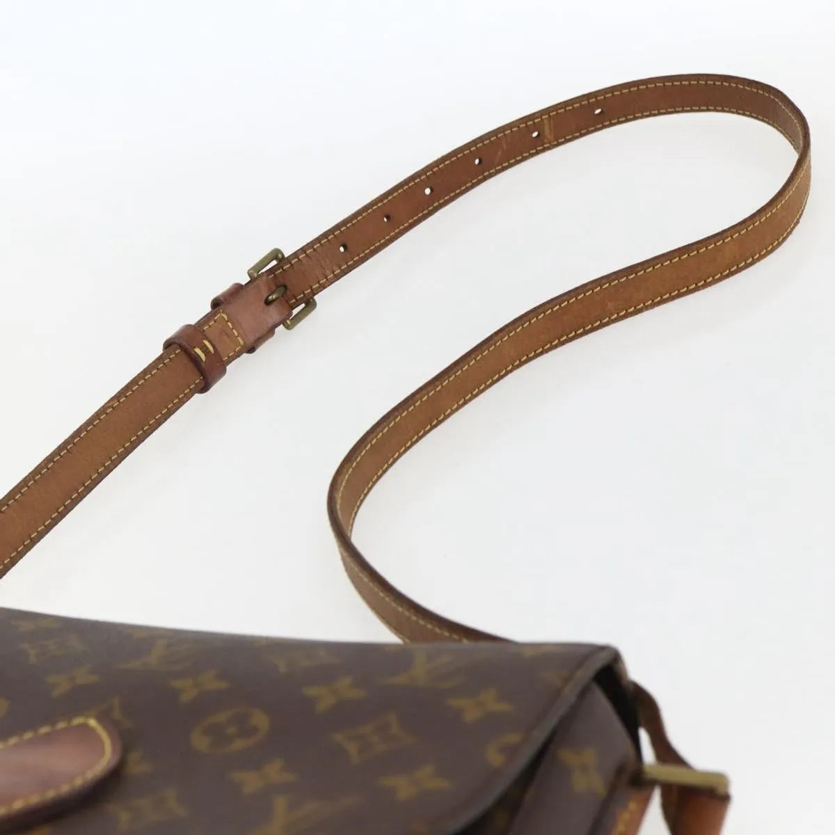 Louis Vuitton Saint Cloud Monogram Canvas Brown Canvas Shoulder Bag Bag (Pre-Owned)