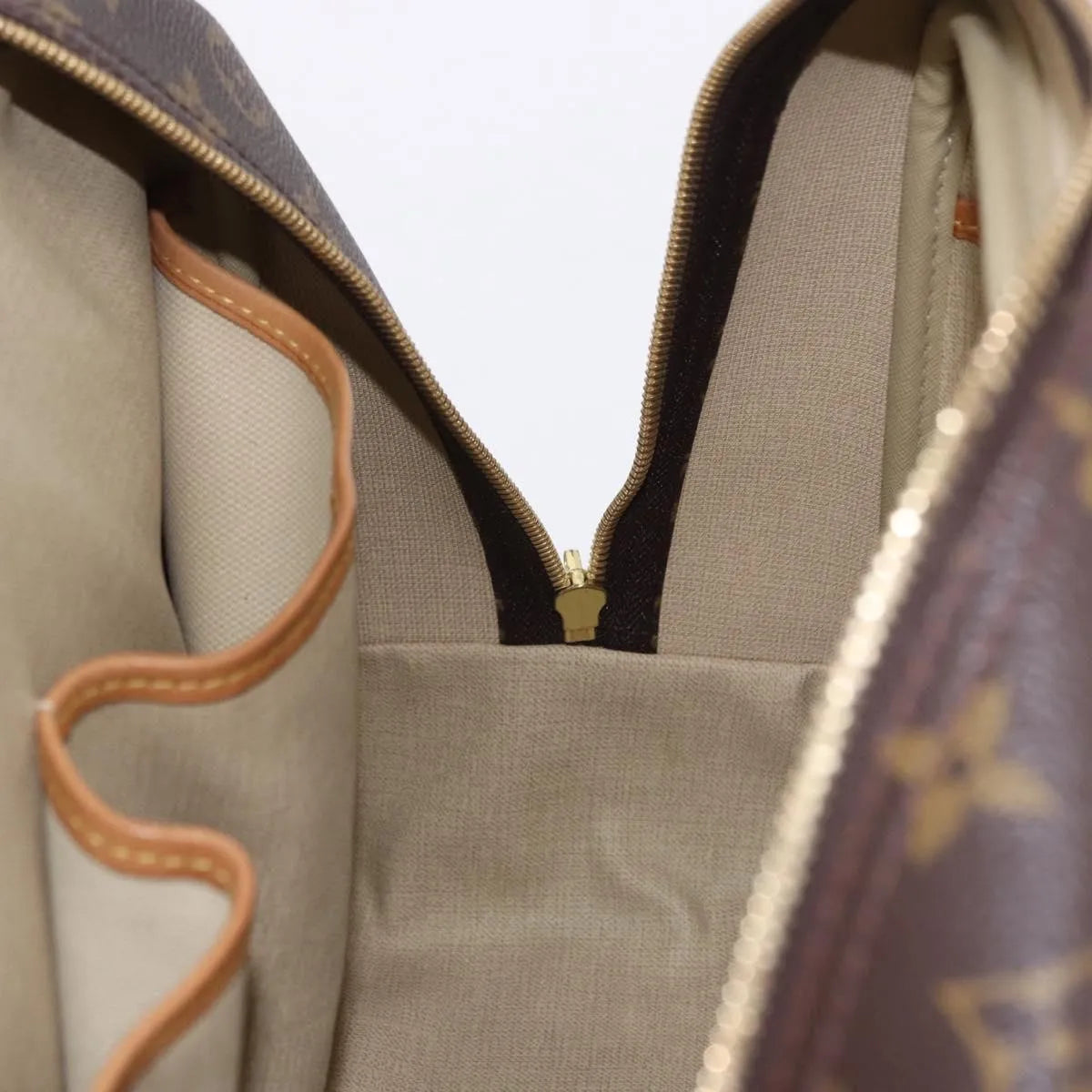 Louis Vuitton Deauville Monogram Brown Canvas Handbag (Pre-Owned)