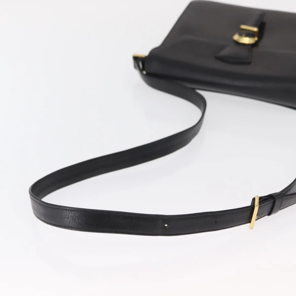 Valentino Garavani Vintage Leather Black Leather Shoulder Bag Bag (Pre-Owned)