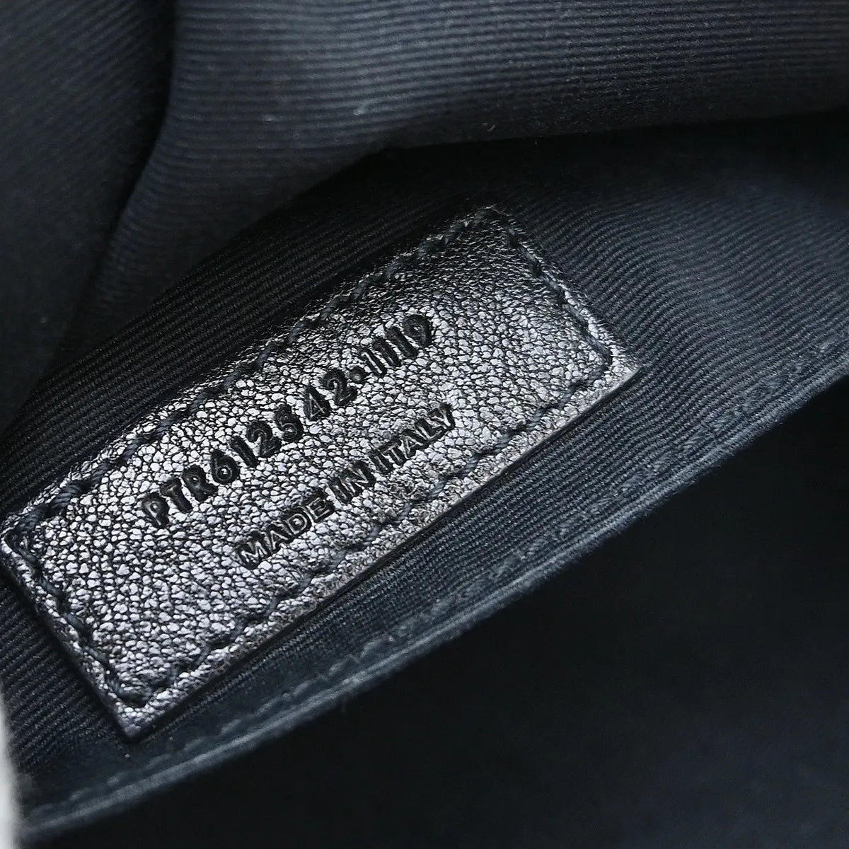 Saint Laurent Lou Camera Raffia Black Leather Handbag (Pre-Owned)