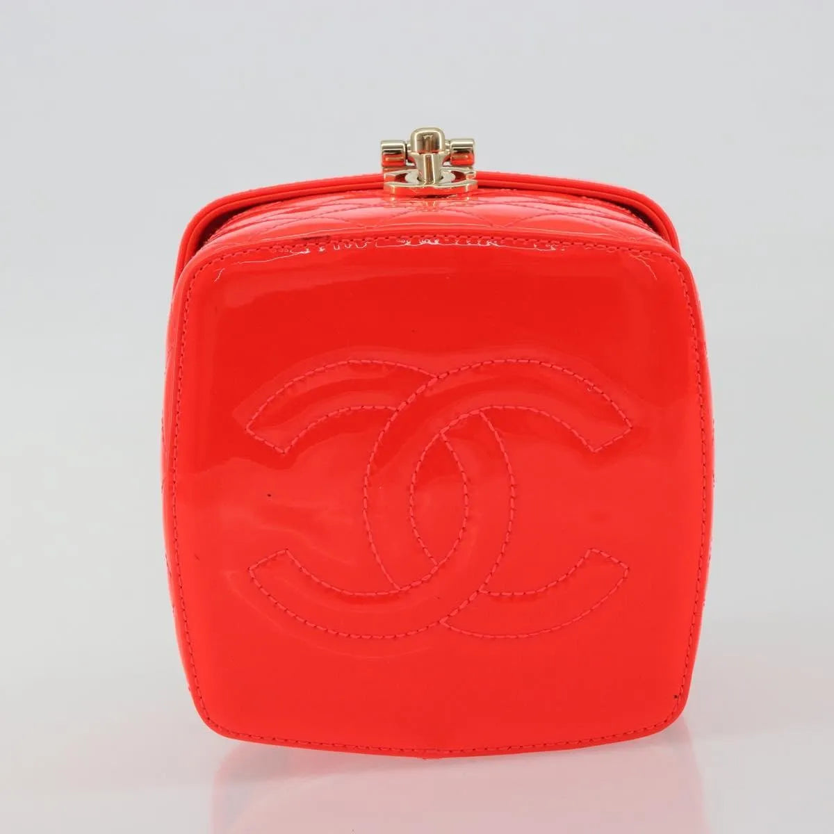 Chanel Makeup Case Minaudiere Quilted Patent Red Patent_Leather Clutche & Pouche Bag (Pre-Owned)