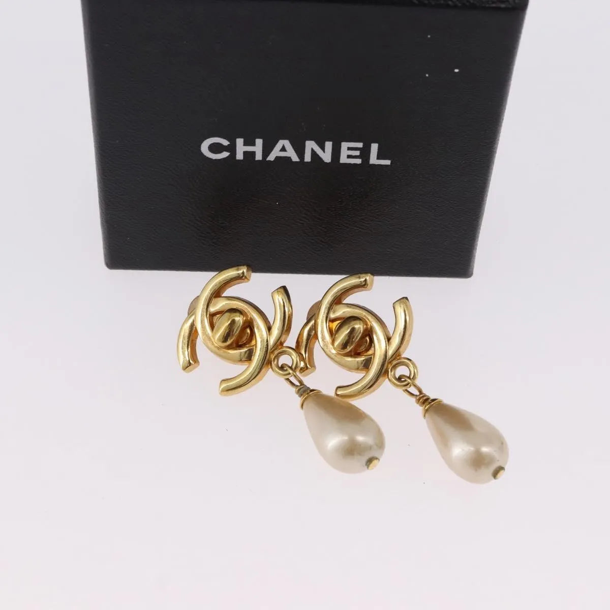 Chanel Cc Dangle Clip-On Metal Gold Metal Earrings Jewelry (Pre-Owned)