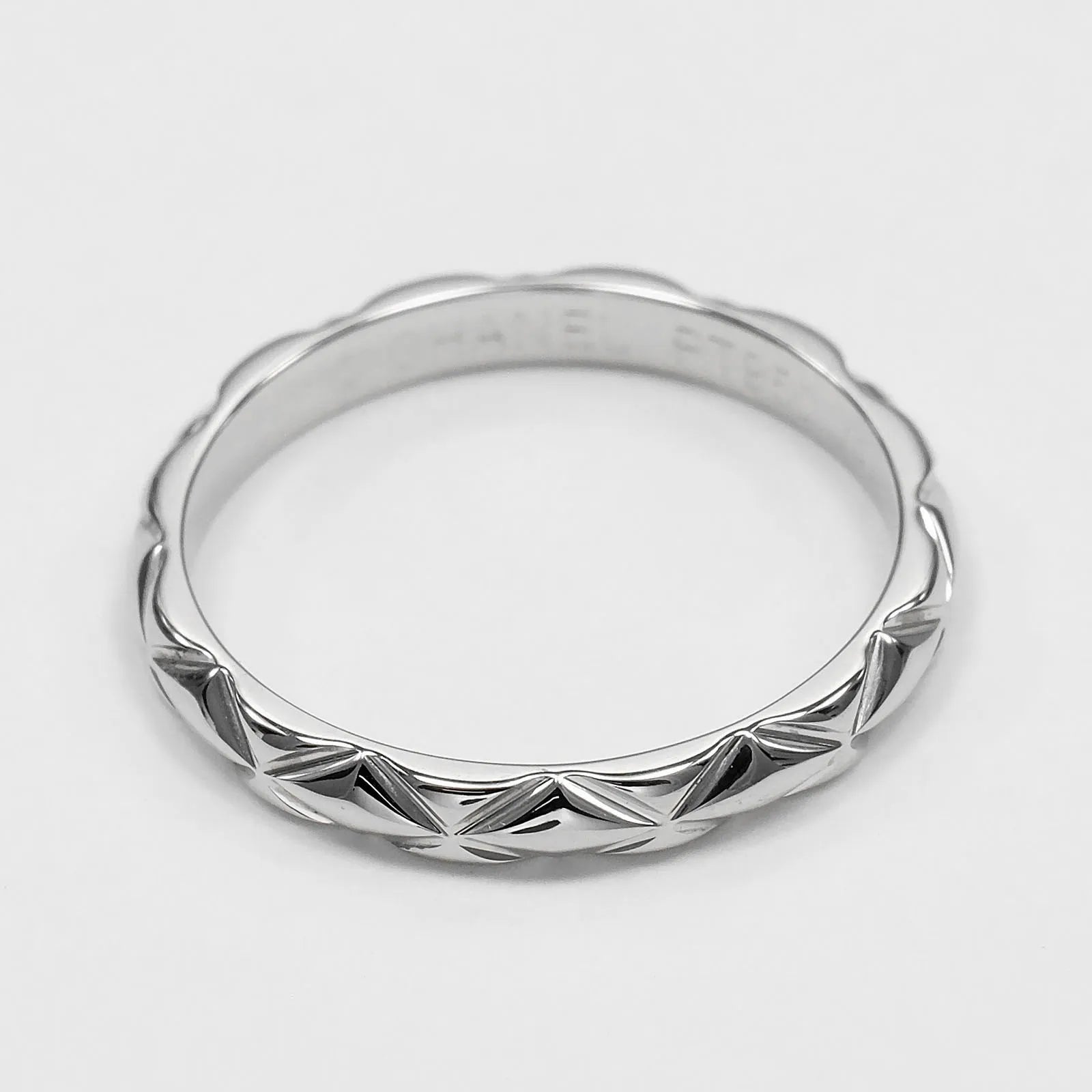 Chanel Matelasse Platinum Silver Platinum Ring Jewelry (Pre-Owned)