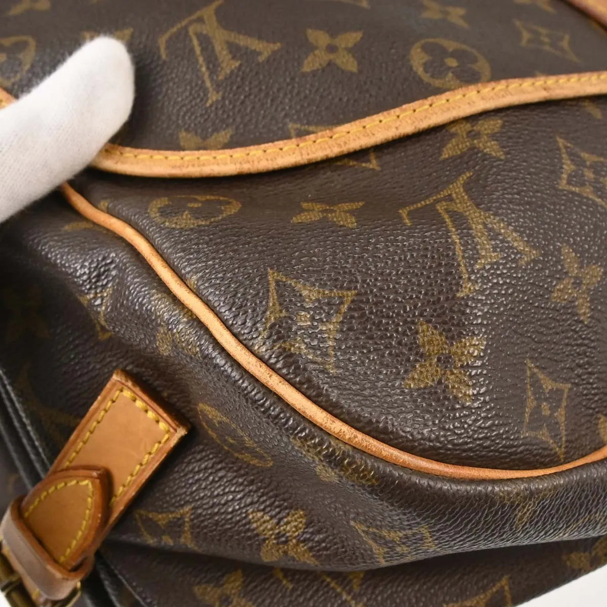 Louis Vuitton Saumur Monogram Canvas Brown Canvas Shoulder Bag Bag (Pre-Owned)