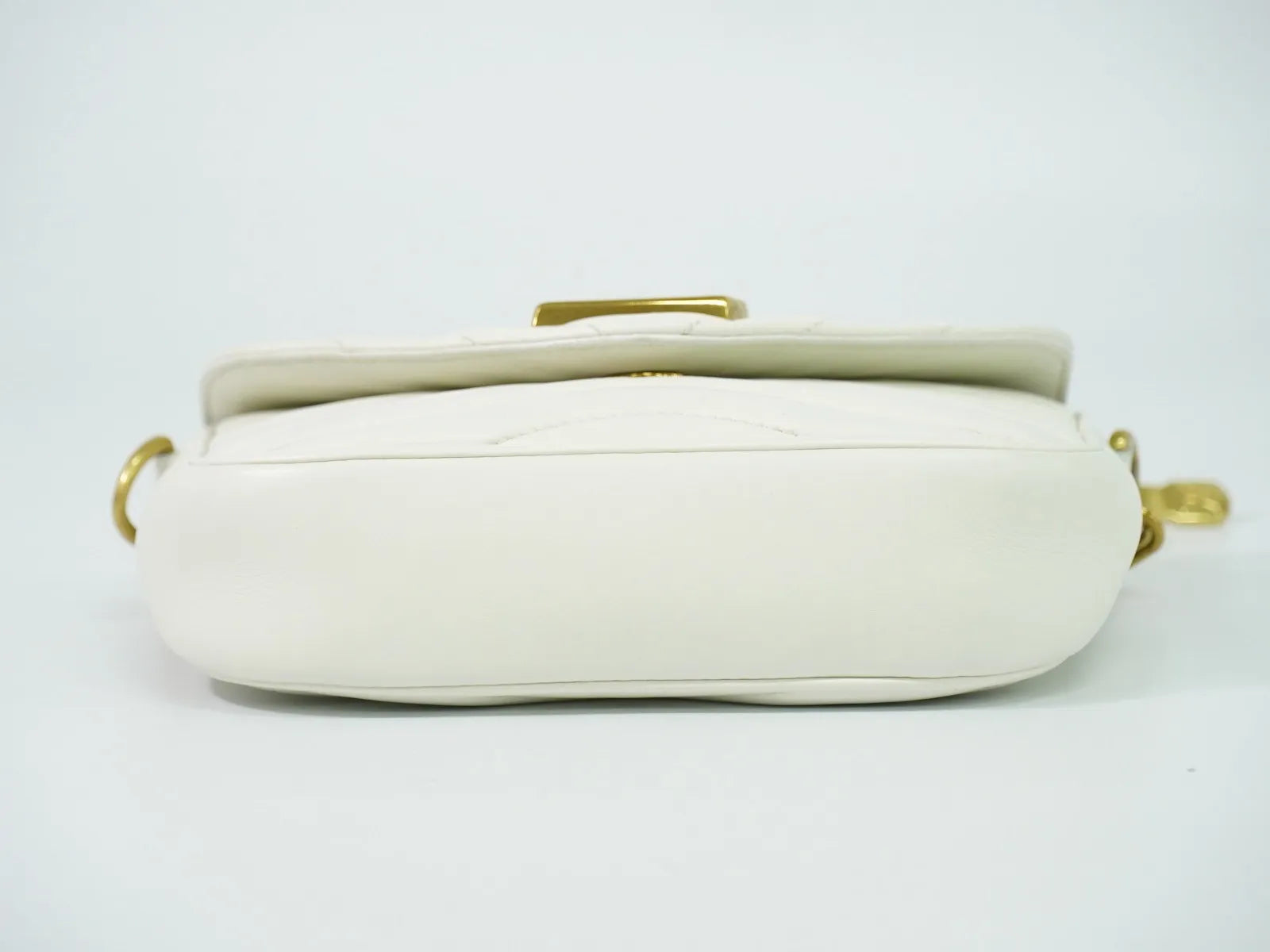 Louis Vuitton New Wave Multi Pochette Quilted Leather White Leather Shoulder Bag Bag (Pre-Owned)