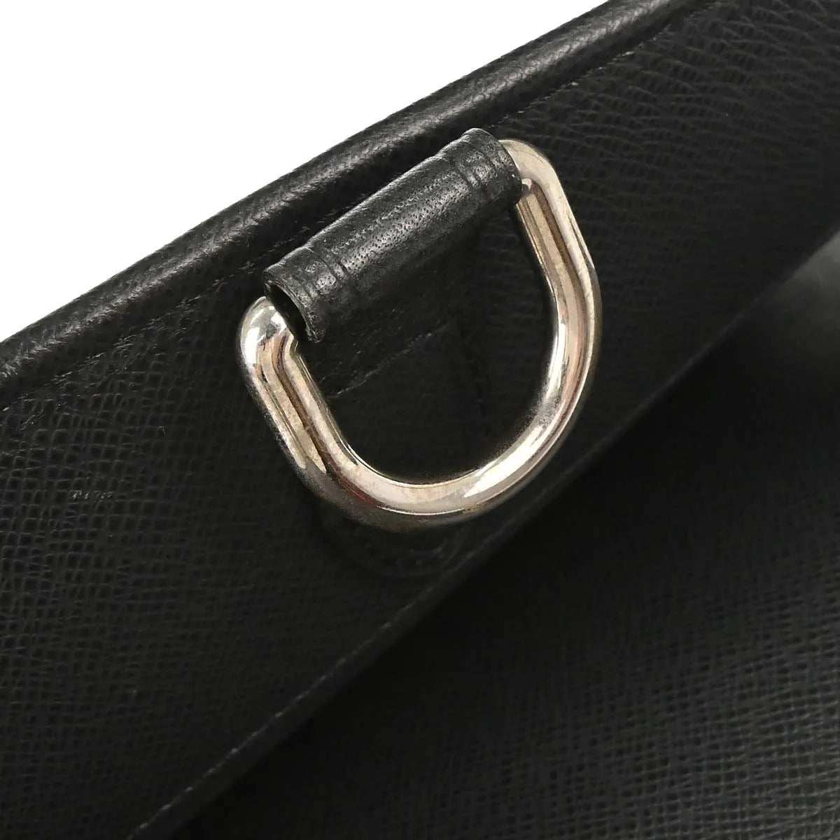 Louis Vuitton Andrei Messenger Taiga Leather Black Leather Shoulder Bag Bag (Pre-Owned)
