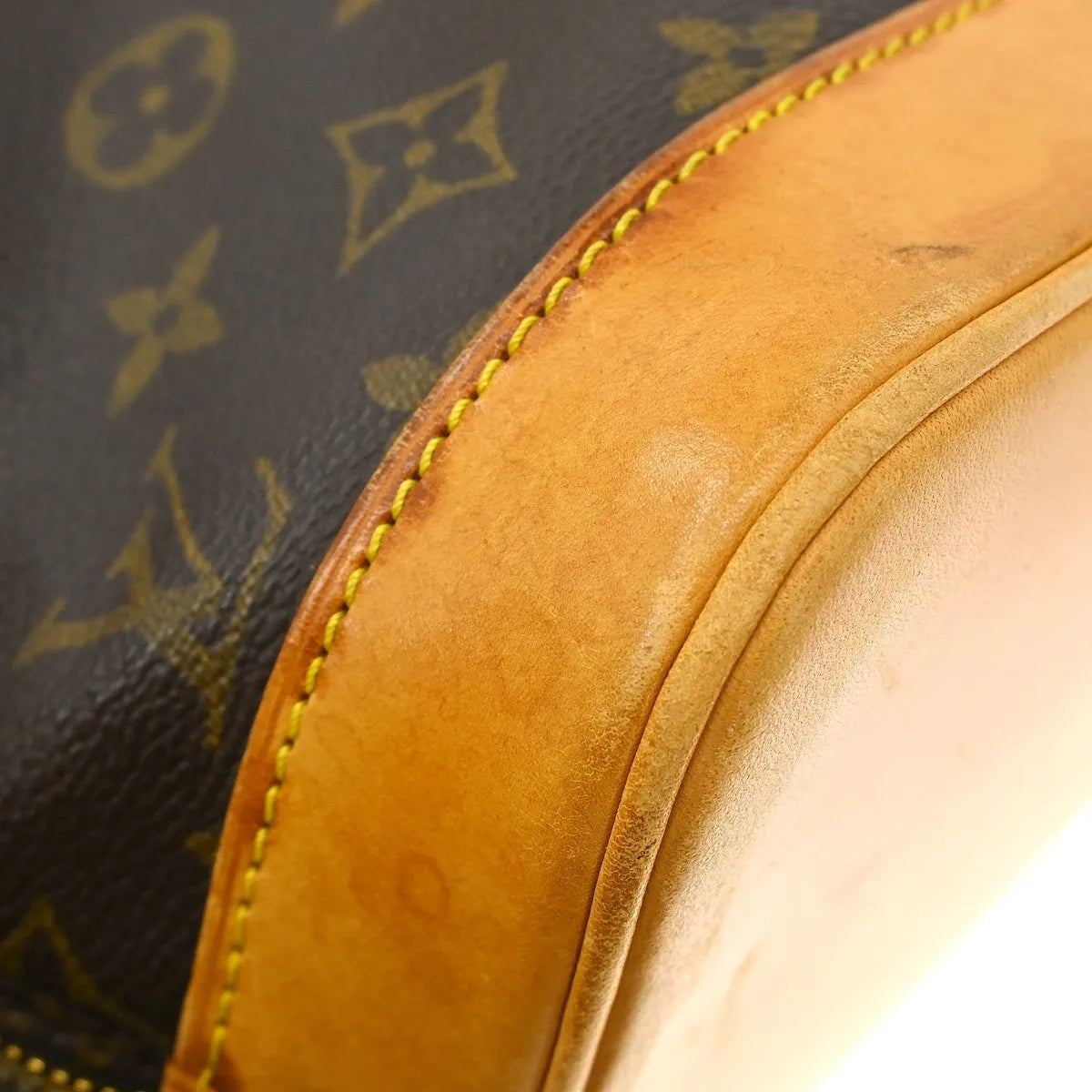 Louis Vuitton Alma Monogram Brown Canvas Handbag (Pre-Owned)