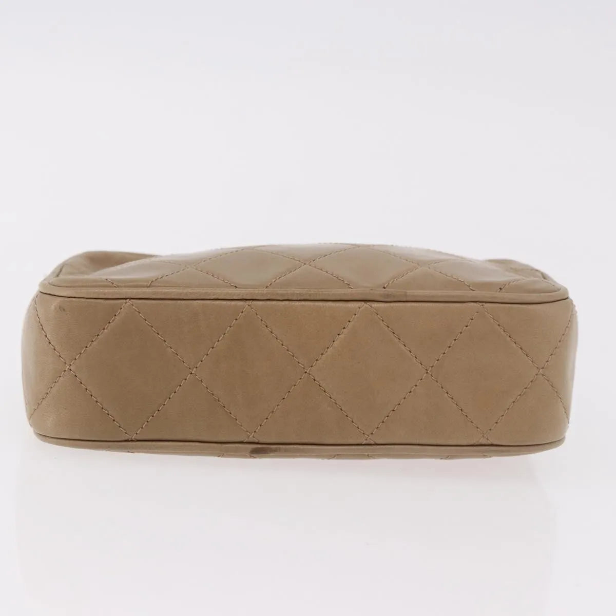 Chanel Vintage Clutch Leather Beige Leather Clutche & Pouche Bag (Pre-Owned)