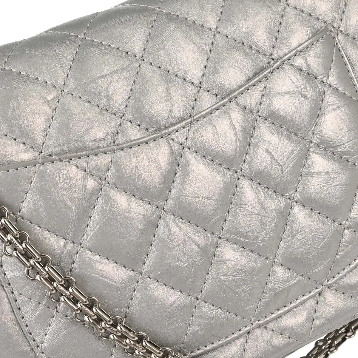 Chanel Reissue 2.55 Double Compartment Flap Quilted Aged Calfskin Silver Calfskin Shoulder Bag Bag (Pre-Owned)