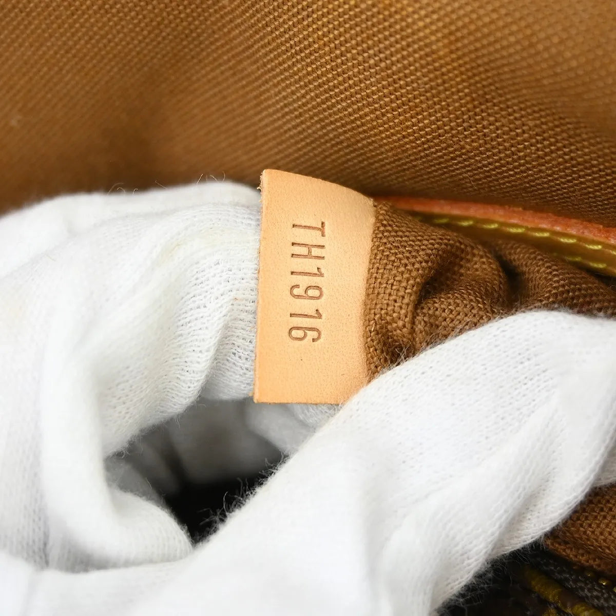 Louis Vuitton Alma Handbag Monogram Canvas Brown Canvas Handbag (Pre-Owned)