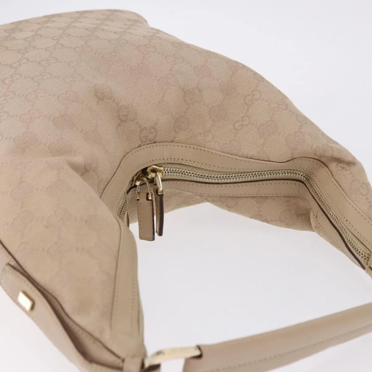 Gucci Zip Hobo Canvas Beige Canvas Handbag (Pre-Owned)