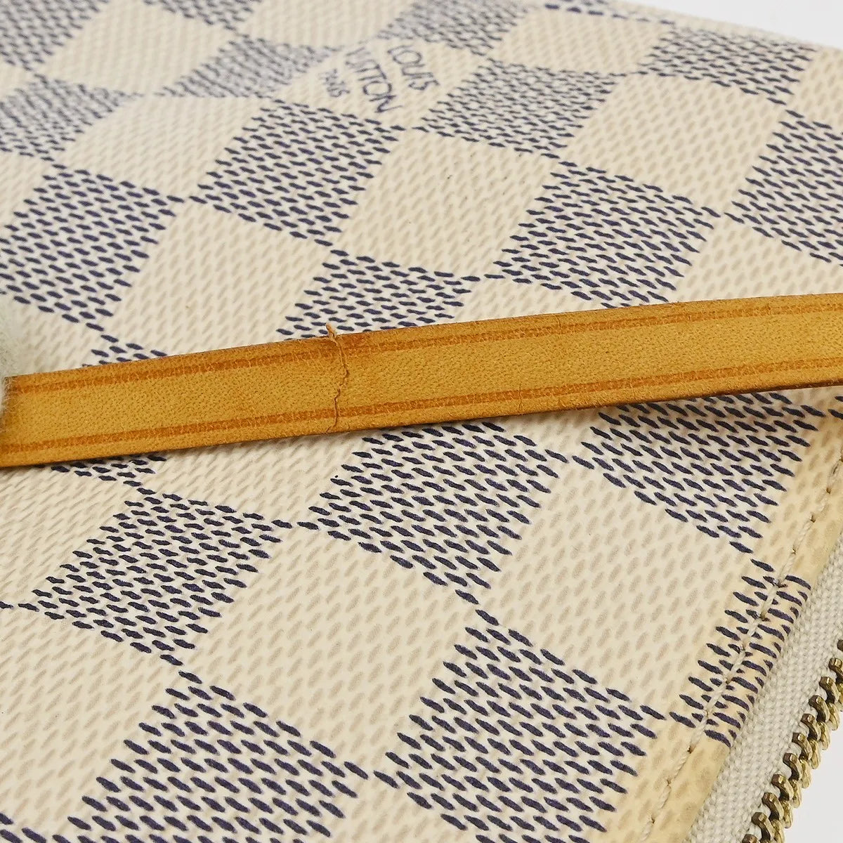 Louis Vuitton Pochette Accessoires Nm Damier White Canvas Clutche & Pouche Bag (Pre-Owned)