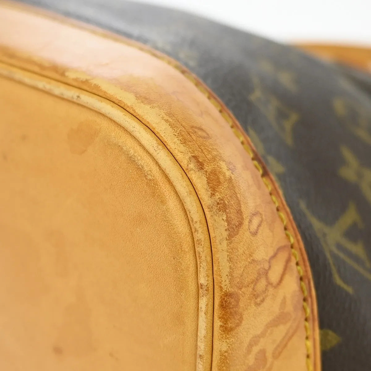 Louis Vuitton Alma Handbag Monogram Canvas Brown Canvas Handbag (Pre-Owned)