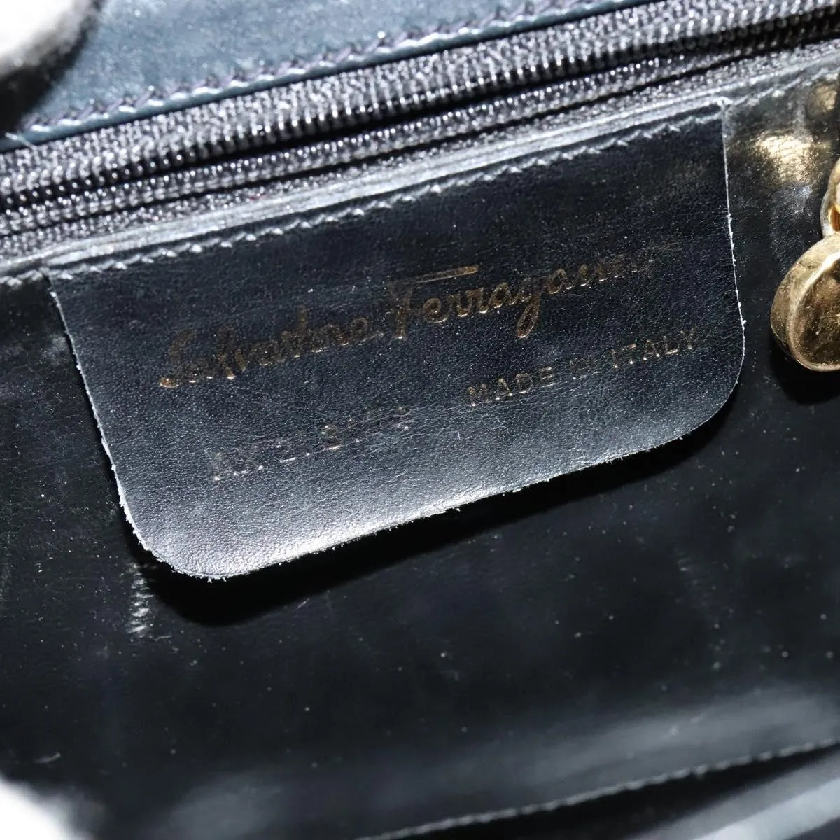 Salvatore Ferragamo Vintage Leather Navy Leather Handbag (Pre-Owned)