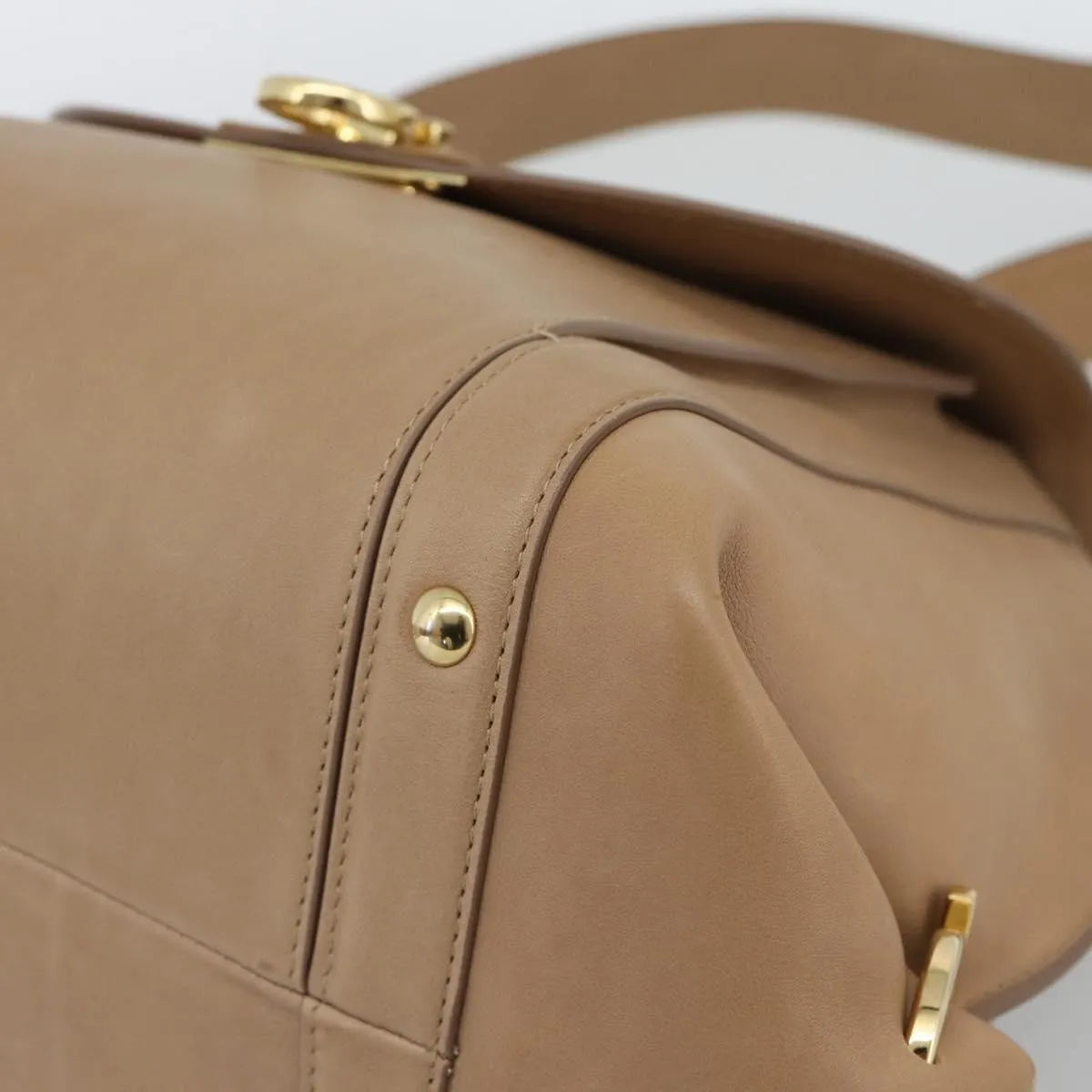 Salvatore Ferragamo Sofia Rainbow Saddle Leather Beige Leather Handbag (Pre-Owned)