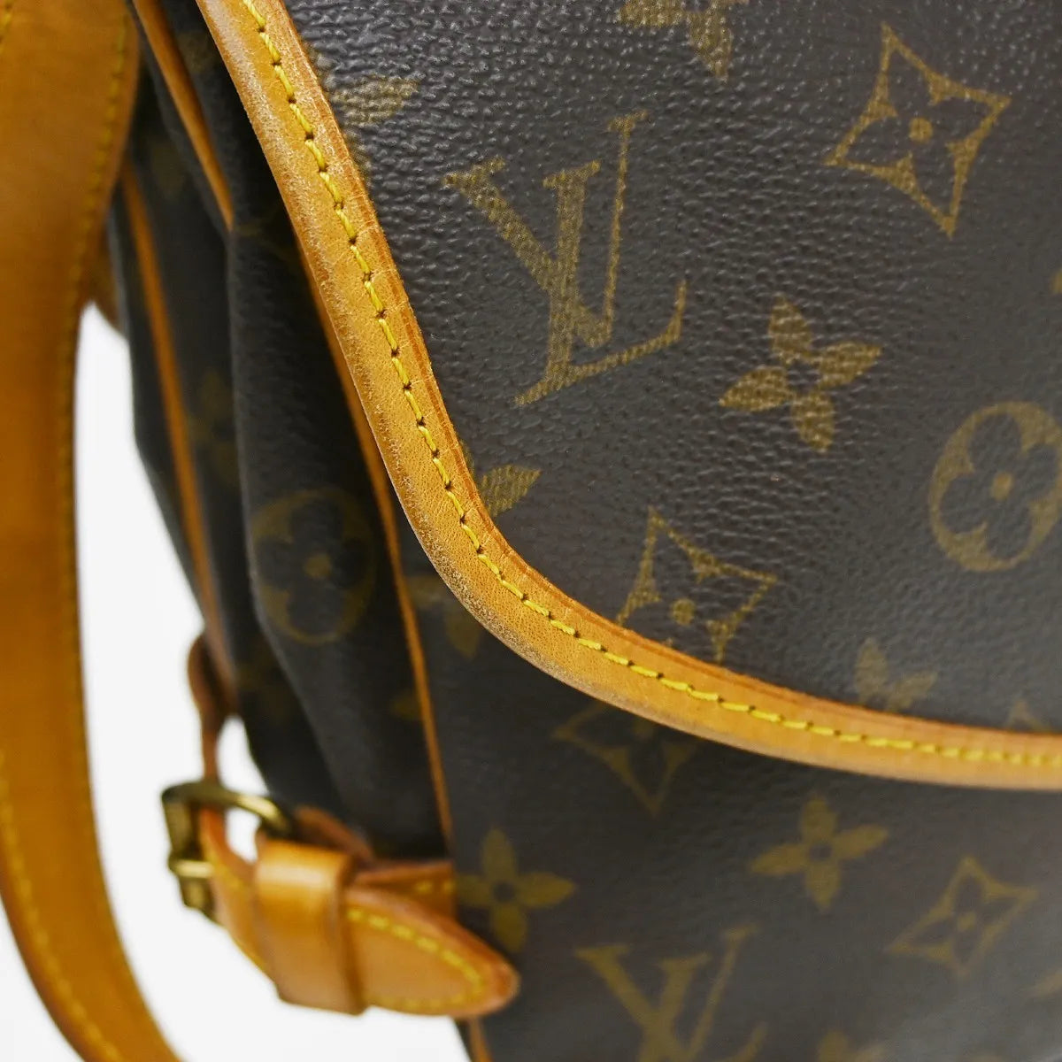 Louis Vuitton Saumur Monogram Canvas Brown Canvas Shoulder Bag Bag (Pre-Owned)