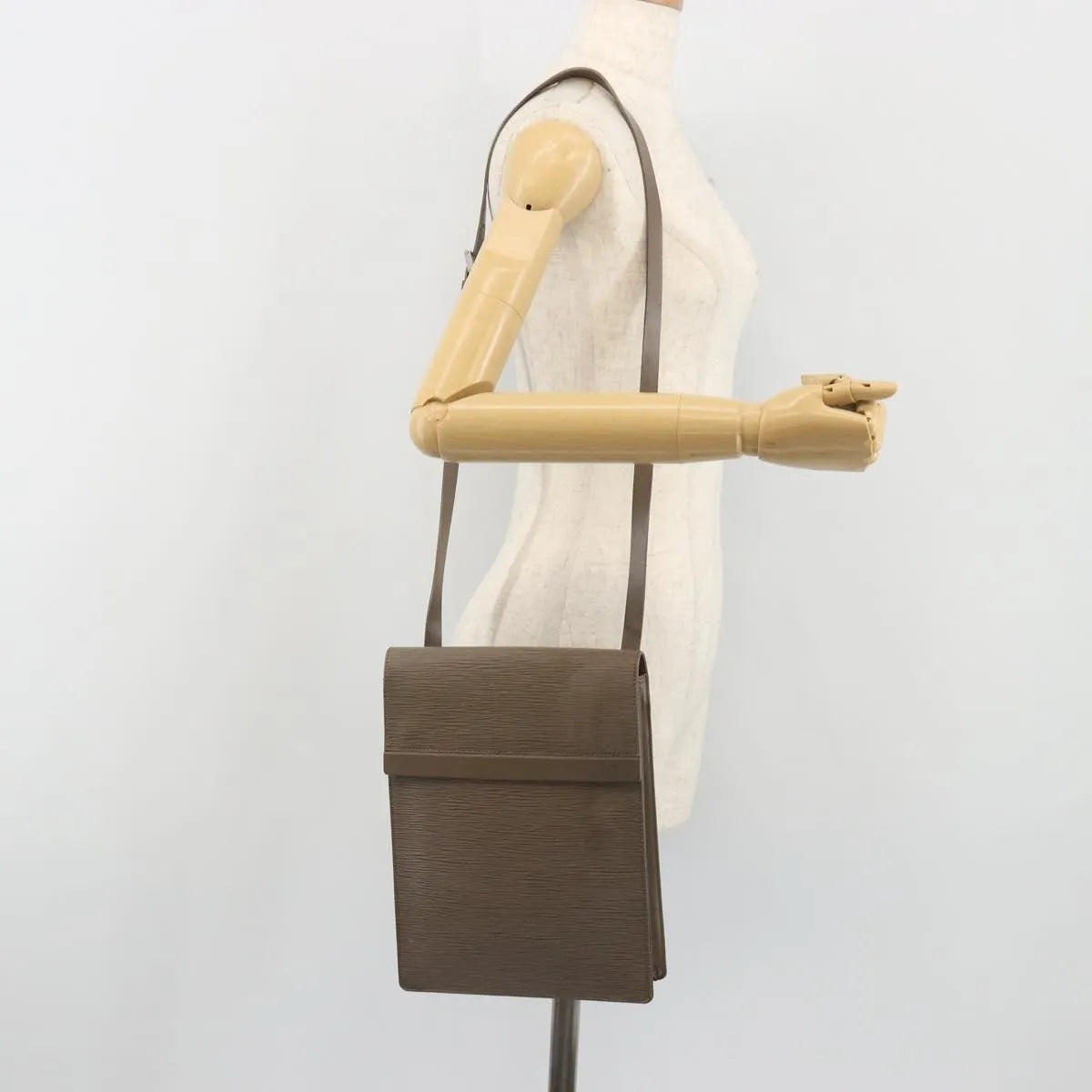 Louis Vuitton Ramatuelle Epi Leather Brown Leather Shoulder Bag Bag (Pre-Owned)