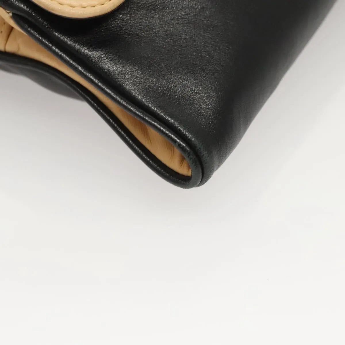 Chanel Chocolate Bar Handbag Lambskin Beige Leather Handbag (Pre-Owned)