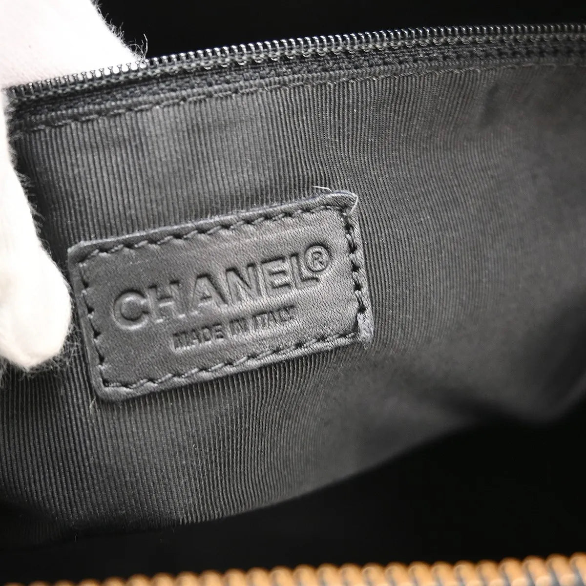 Chanel Surpique Zip Around Satchel Quilted Leather Black Leather Handbag (Pre-Owned)