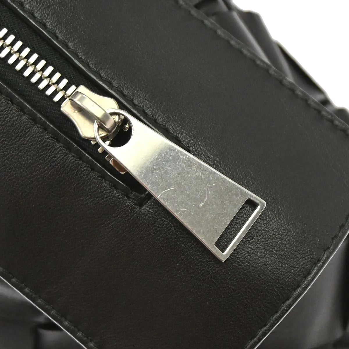 Bottega Veneta Zip Clutch Leather With Intrecciato Snakeskin Detail Black Leather Clutche & Pouche Bag (Pre-Owned)