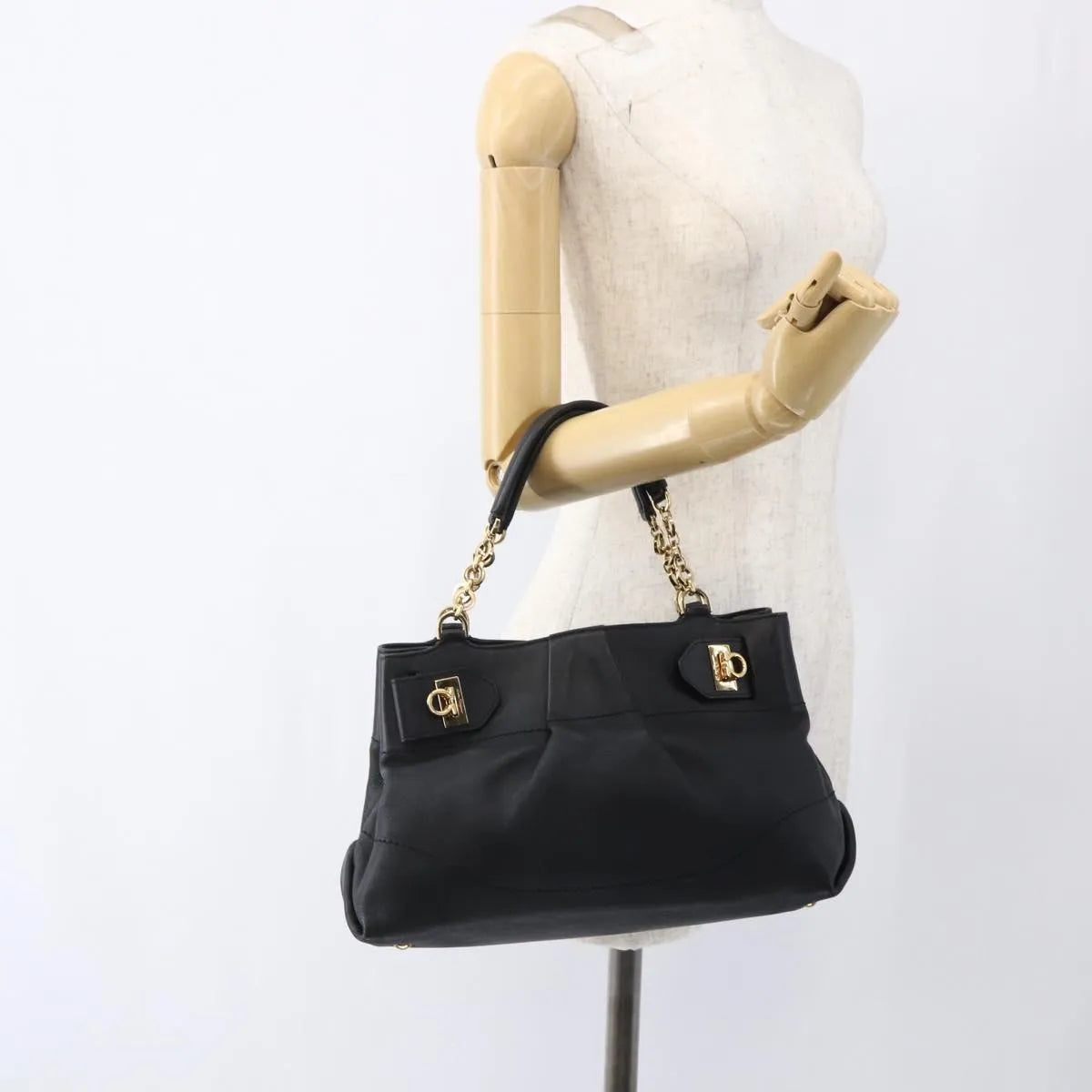 Salvatore Ferragamo W Chain Tote Leather Black Leather Handbag (Pre-Owned)