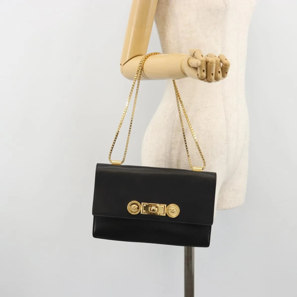 Versace Medusa Flap Chain Leather Black Leather Shoulder Bag Bag (Pre-Owned)