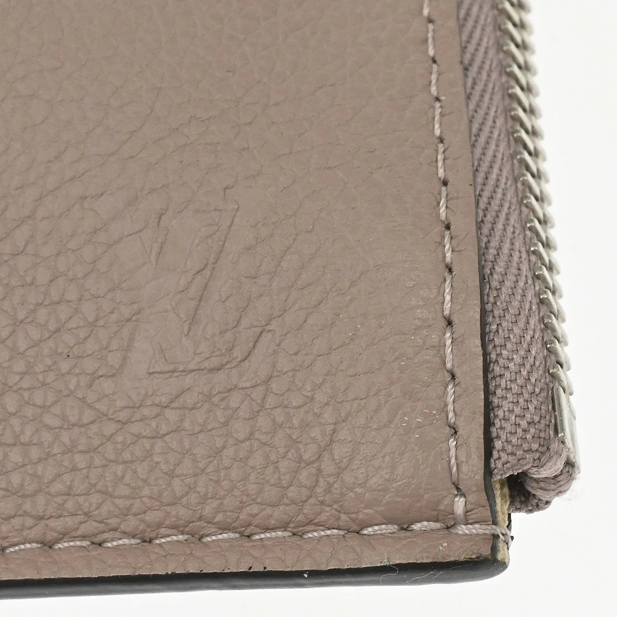 Louis Vuitton Zip Around Pochette Jour Leather Beige Calfskin Clutche & Pouche Bag (Pre-Owned)